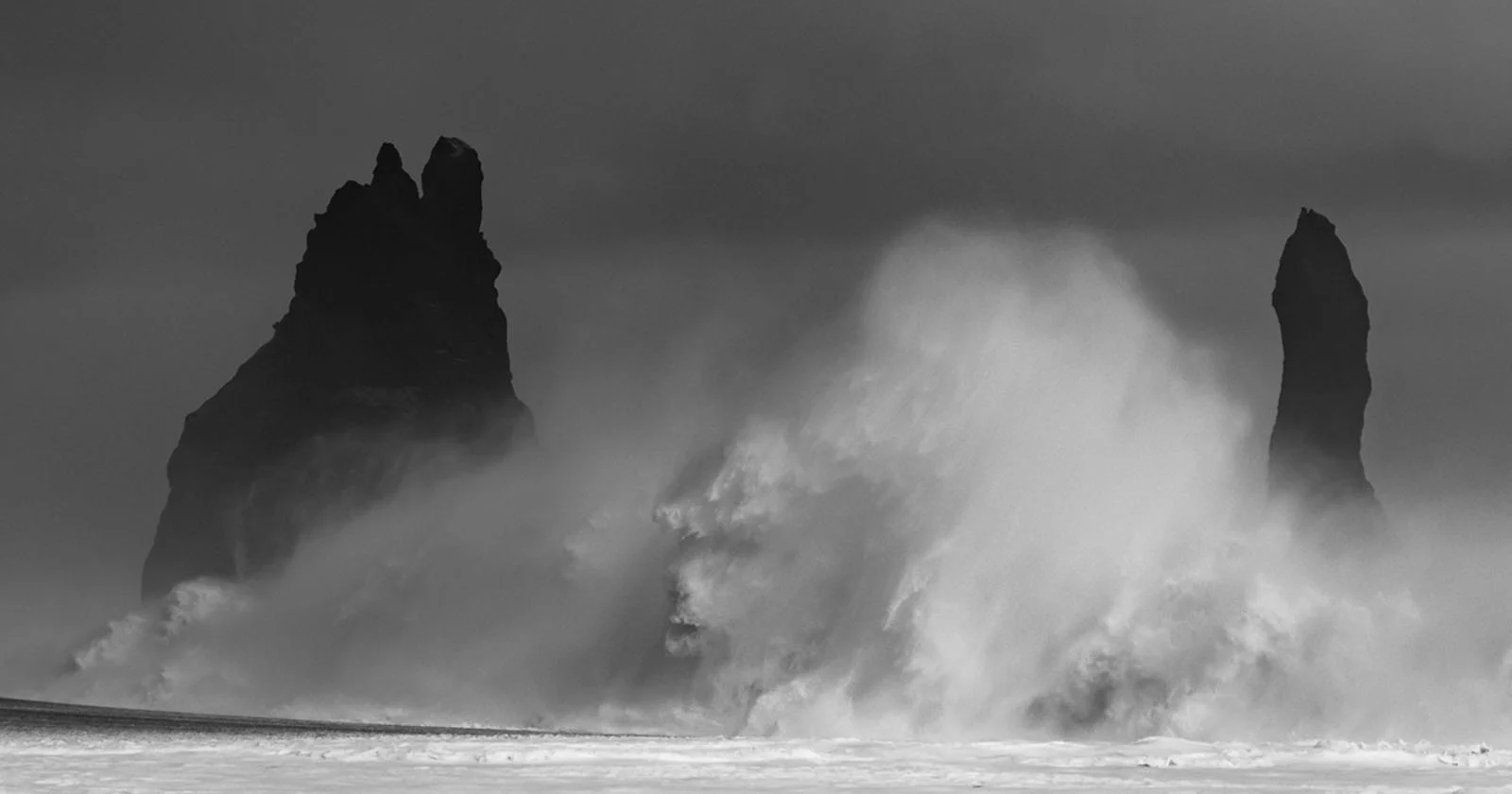 Photographer Captures Ghostly Face in the Waves on Deadly Beach