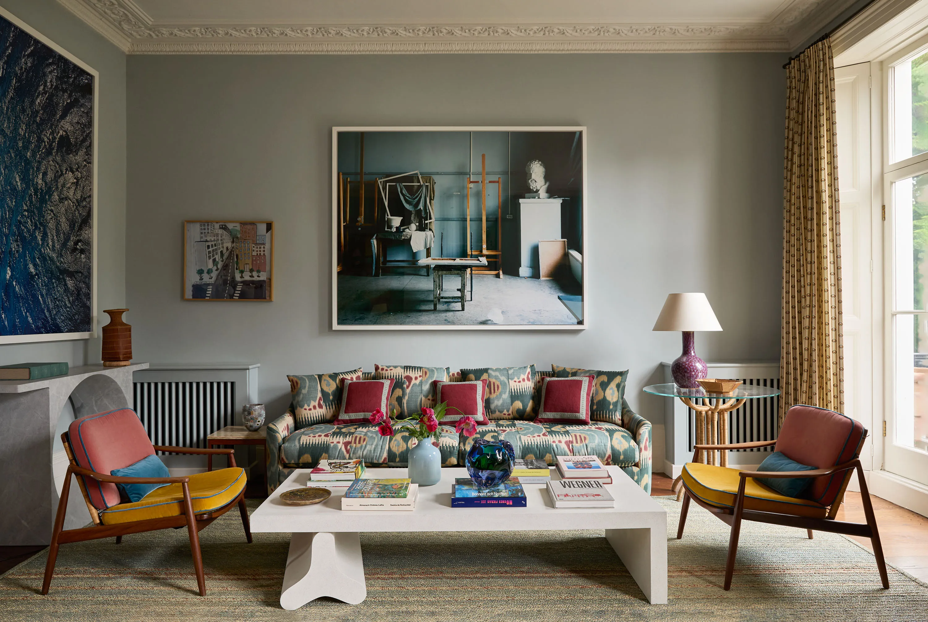 How a London Town House Solved A Contest Between Husband and Wife—With a Drop of Pink in the White Ceilings
